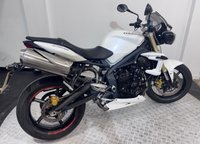USED 2012 12 TRIUMPH STREET TRIPLE 675 LOW MILEAGE - NICE EXTRAS COMES WITH NEW MOT AND WARRANTY