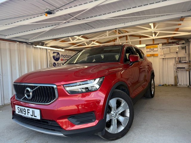 2019 19 VOLVO XC40 1.5 T3 Momentum SUV 5dr Petrol Manual Euro 6 (s/s) (163 ps)+1 OWNER FROM NEW+HISTORY+2 KEYS+MEDIA+DAB+USB+AUX+NAVIGATION+CRUISE+CLIMATE+PRIVACY 2 KEYS+1 OWNER FROM NEW+CRUISE+HISTORY+CLIMATE+BLUETOOTH+MEDIA+ALLOYS+NAV+APPS+USB+AUX+DAB+HPI CLEAR