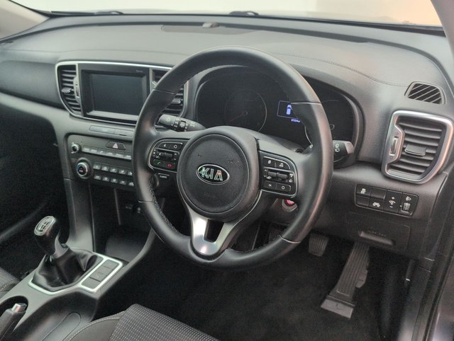 USED 2017 67 Kia Sportage 1.6 Gdi 2 Suv 5dr Petrol Manual Euro 6 (s/S) (130 BHP) - Cruise, Alloy, Bluetooth