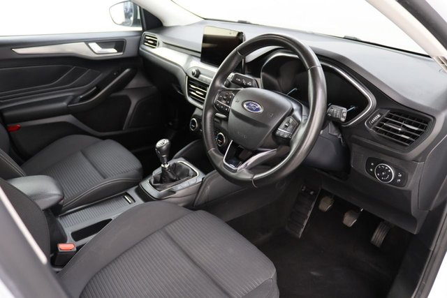 2022 Ford Focus 1L Titanium Edition 5dr - Photo 10