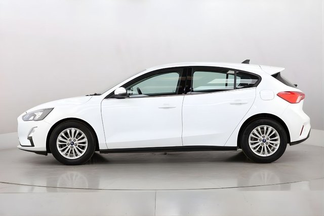 2022 Ford Focus 1L Titanium Edition 5dr - Photo 6