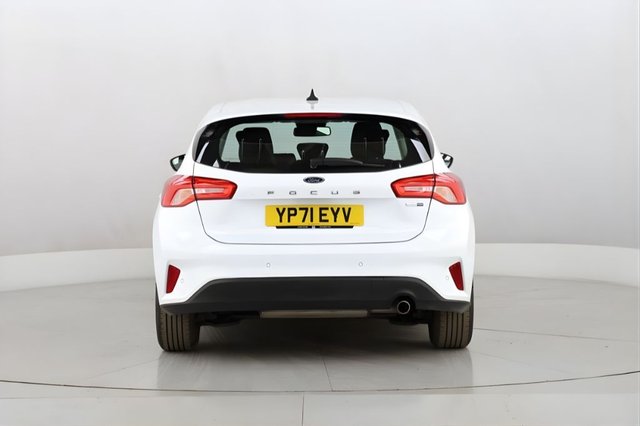 2022 Ford Focus 1L Titanium Edition 5dr - Photo 8