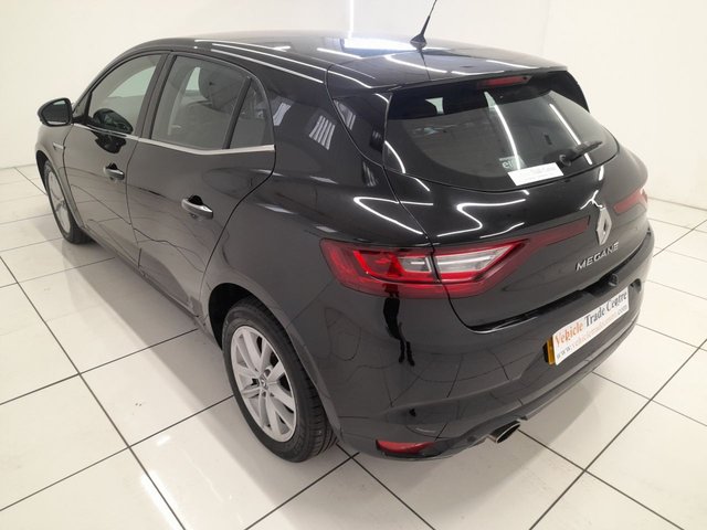 2017 RENAULT MEGANE - Photo 9