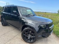 USED 2020 70 LAND ROVER DEFENDER 2.0 SD4 SE SUV 5dr Diesel Auto 4WD Euro 6 (s/s) (240 ps) UPGRADED 22' URBAN ALLOYS + WIRELESS APPLE CARPLAY + BLACK PACK + 10' TOUCHSCREEN DISPLAY WITH PRO NAV + 12-WAY HEATED ELECTRIC MEMORY FRONT SEATS + MERIDIAN SOUND SYSTEM + BLIND SPOT ASSIST + TWO-ZONE CLIMATE CONTROL + COLOURED REVERSING CAMERA WITH 360 DEGREE PARKING AID + DAB RADIO + LANE KEEP ASSIST + CRUISE CONTROL WITH SPEED LIMITER + TRAFFIC SIGN RECOGNITION + FINISHED IN SANTORINI BLACK