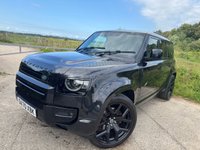 USED 2020 70 LAND ROVER DEFENDER 2.0 SD4 SE SUV 5dr Diesel Auto 4WD Euro 6 (s/s) (240 ps) UPGRADED 22' URBAN ALLOYS + WIRELESS APPLE CARPLAY + BLACK PACK + 10' TOUCHSCREEN DISPLAY WITH PRO NAV + 12-WAY HEATED ELECTRIC MEMORY FRONT SEATS + MERIDIAN SOUND SYSTEM + BLIND SPOT ASSIST + TWO-ZONE CLIMATE CONTROL + COLOURED REVERSING CAMERA WITH 360 DEGREE PARKING AID + DAB RADIO + LANE KEEP ASSIST + CRUISE CONTROL WITH SPEED LIMITER + TRAFFIC SIGN RECOGNITION + FINISHED IN SANTORINI BLACK