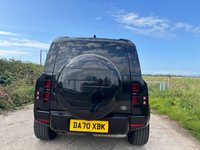 USED 2020 70 LAND ROVER DEFENDER 2.0 SD4 SE SUV 5dr Diesel Auto 4WD Euro 6 (s/s) (240 ps) UPGRADED 22' URBAN ALLOYS + WIRELESS APPLE CARPLAY + BLACK PACK + 10' TOUCHSCREEN DISPLAY WITH PRO NAV + 12-WAY HEATED ELECTRIC MEMORY FRONT SEATS + MERIDIAN SOUND SYSTEM + BLIND SPOT ASSIST + TWO-ZONE CLIMATE CONTROL + COLOURED REVERSING CAMERA WITH 360 DEGREE PARKING AID + DAB RADIO + LANE KEEP ASSIST + CRUISE CONTROL WITH SPEED LIMITER + TRAFFIC SIGN RECOGNITION + FINISHED IN SANTORINI BLACK