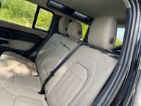 USED 2020 70 LAND ROVER DEFENDER 2.0 SD4 SE SUV 5dr Diesel Auto 4WD Euro 6 (s/s) (240 ps) UPGRADED 22' URBAN ALLOYS + WIRELESS APPLE CARPLAY + BLACK PACK + 10' TOUCHSCREEN DISPLAY WITH PRO NAV + 12-WAY HEATED ELECTRIC MEMORY FRONT SEATS + MERIDIAN SOUND SYSTEM + BLIND SPOT ASSIST + TWO-ZONE CLIMATE CONTROL + COLOURED REVERSING CAMERA WITH 360 DEGREE PARKING AID + DAB RADIO + LANE KEEP ASSIST + CRUISE CONTROL WITH SPEED LIMITER + TRAFFIC SIGN RECOGNITION + FINISHED IN SANTORINI BLACK