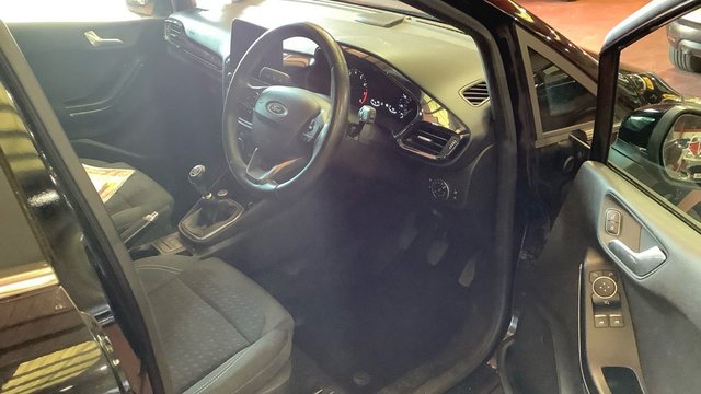 2019 FORD FIESTA - Photo 5