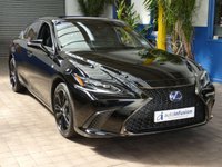 USED 2022 22 LEXUS ES 2.5 300h F Sport Saloon 4dr Petrol Hybrid E-CVT Euro 6 (s/s) (218 ps) STUNNING EXAMPLE GENUINE LOW MILES SAT NAV LEATHER HEATED SEATS HEATED STEERING WHEEL SUNROOF REAR VIEW CAMERA CRUISE CONTROL PARKING SENSORS 1 OWNER LEXUS SERVICE HISTORY LEXUS WARRANTY TILL MAY 2032