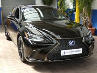 USED 2022 22 LEXUS ES 2.5 300h F Sport Saloon 4dr Petrol Hybrid E-CVT Euro 6 (s/s) (218 ps) STUNNING EXAMPLE GENUINE LOW MILES SAT NAV LEATHER HEATED SEATS HEATED STEERING WHEEL SUNROOF REAR VIEW CAMERA CRUISE CONTROL PARKING SENSORS 1 OWNER LEXUS SERVICE HISTORY LEXUS WARRANTY TILL MAY 2032