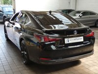USED 2022 22 LEXUS ES 2.5 300h F Sport Saloon 4dr Petrol Hybrid E-CVT Euro 6 (s/s) (218 ps) STUNNING EXAMPLE GENUINE LOW MILES SAT NAV LEATHER HEATED SEATS HEATED STEERING WHEEL SUNROOF REAR VIEW CAMERA CRUISE CONTROL PARKING SENSORS 1 OWNER LEXUS SERVICE HISTORY LEXUS WARRANTY TILL MAY 2032