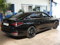 USED 2022 22 LEXUS ES 2.5 300h F Sport Saloon 4dr Petrol Hybrid E-CVT Euro 6 (s/s) (218 ps) STUNNING EXAMPLE GENUINE LOW MILES SAT NAV LEATHER HEATED SEATS HEATED STEERING WHEEL SUNROOF REAR VIEW CAMERA CRUISE CONTROL PARKING SENSORS 1 OWNER LEXUS SERVICE HISTORY LEXUS WARRANTY TILL MAY 2032