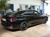 USED 2022 22 LEXUS ES 2.5 300h F Sport Saloon 4dr Petrol Hybrid E-CVT Euro 6 (s/s) (218 ps) STUNNING EXAMPLE GENUINE LOW MILES SAT NAV LEATHER HEATED SEATS HEATED STEERING WHEEL SUNROOF REAR VIEW CAMERA CRUISE CONTROL PARKING SENSORS 1 OWNER LEXUS SERVICE HISTORY LEXUS WARRANTY TILL MAY 2032