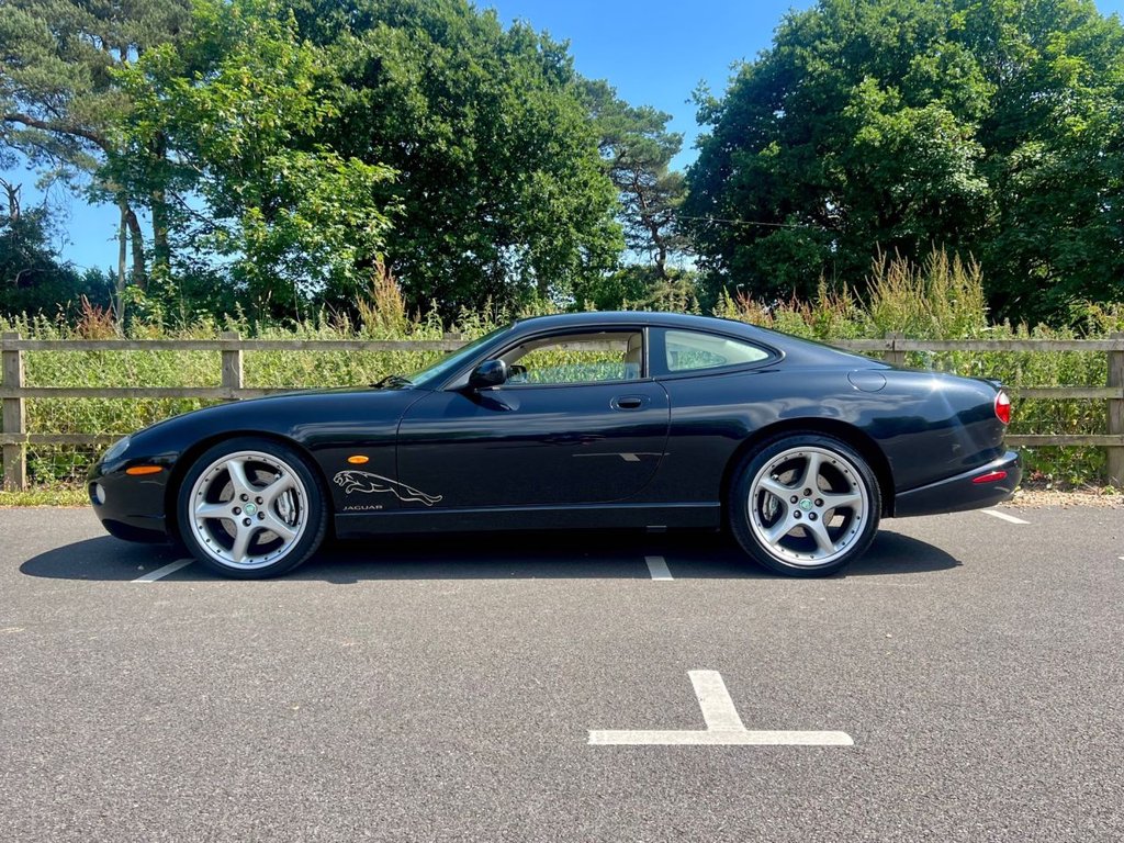 USED 2005 05 JAGUAR XKR 4.2 Coupe // 2dr Automatic (304 g/km, 400 bhp) // px swap 
