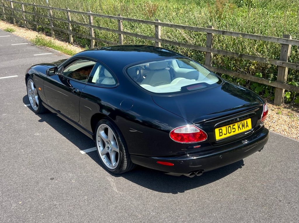 USED 2005 05 JAGUAR XKR 4.2 Coupe // 2dr Automatic (304 g/km, 400 bhp) // px swap 