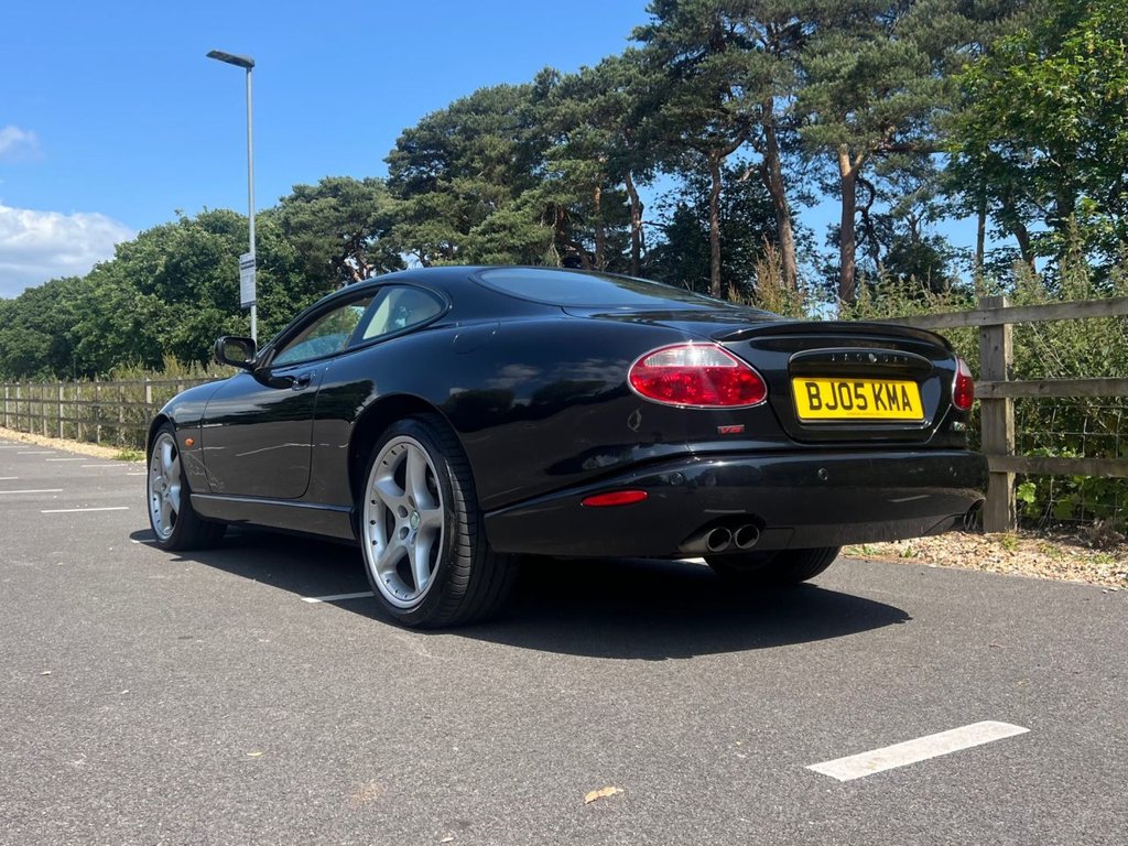 USED 2005 05 JAGUAR XKR 4.2 Coupe // 2dr Automatic (304 g/km, 400 bhp) // px swap 
