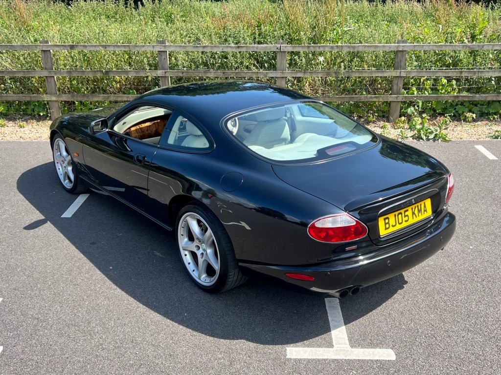 USED 2005 05 JAGUAR XKR 4.2 Coupe // 2dr Automatic (304 g/km, 400 bhp) // px swap 