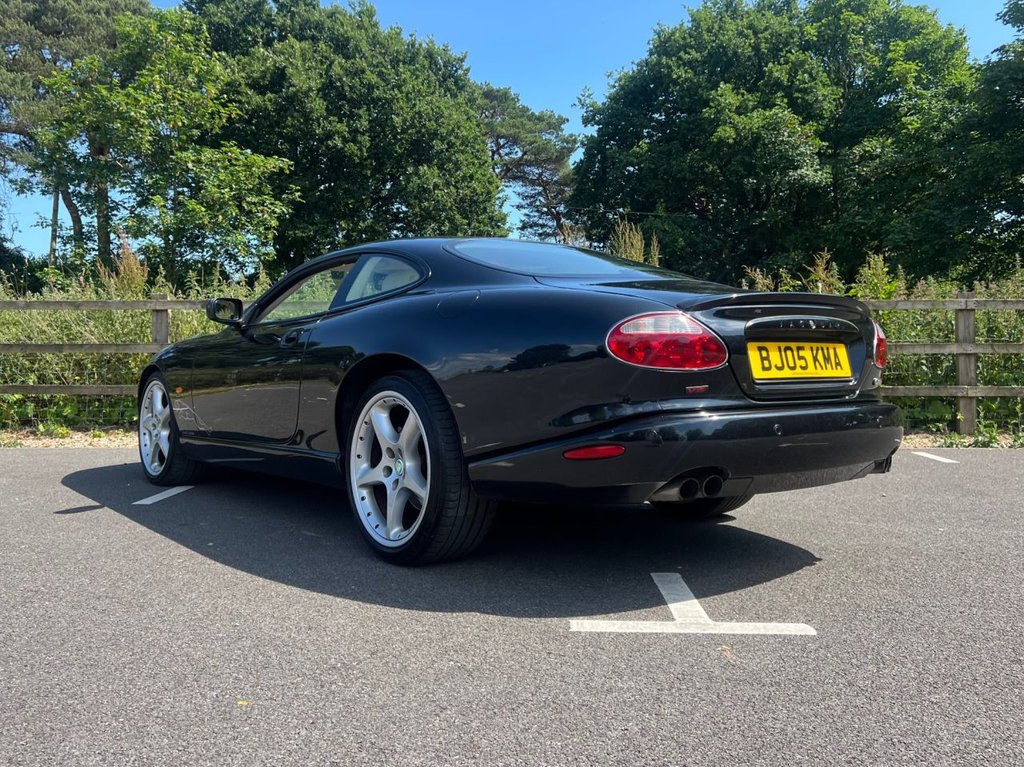 USED 2005 05 JAGUAR XKR 4.2 Coupe // 2dr Automatic (304 g/km, 400 bhp) // px swap 