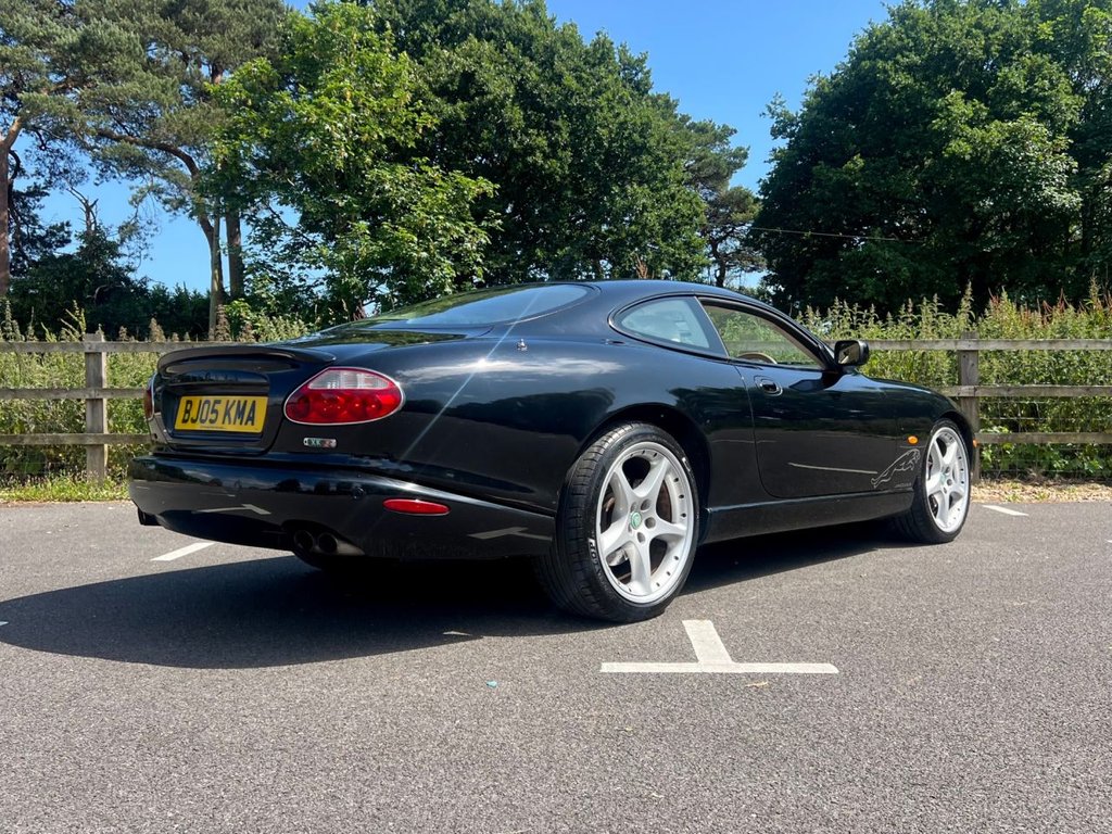 USED 2005 05 JAGUAR XKR 4.2 Coupe // 2dr Automatic (304 g/km, 400 bhp) // px swap 