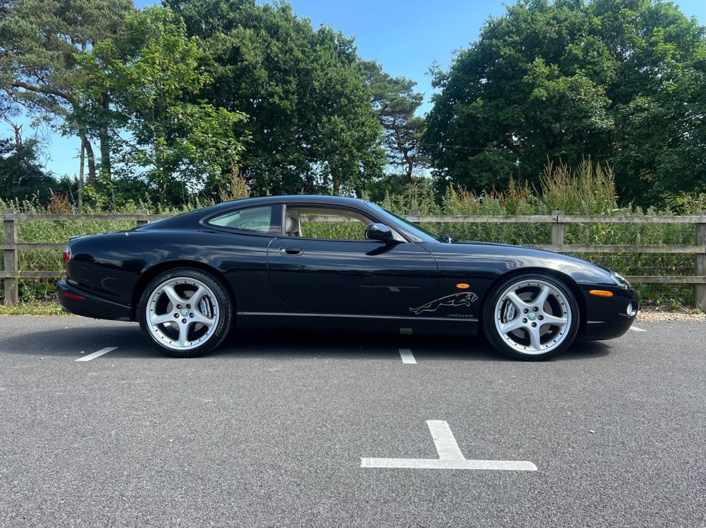 USED 2005 05 JAGUAR XKR 4.2 Coupe // 2dr Automatic (304 g/km, 400 bhp) // px swap 