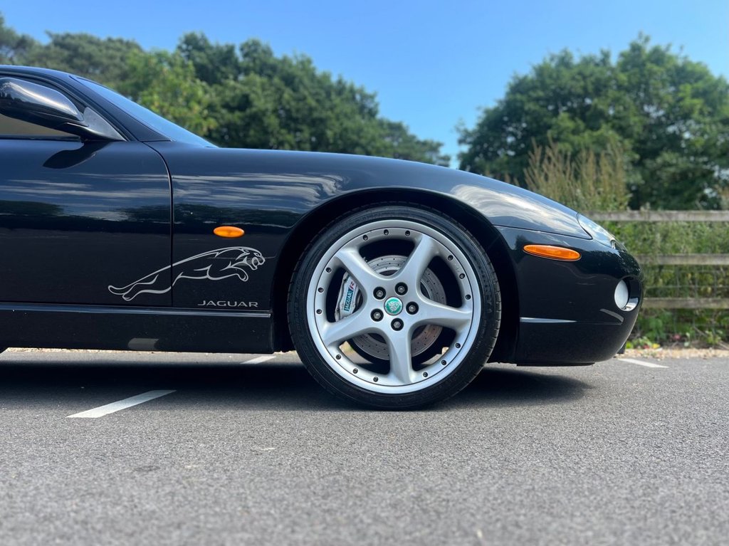 USED 2005 05 JAGUAR XKR 4.2 Coupe // 2dr Automatic (304 g/km, 400 bhp) // px swap 
