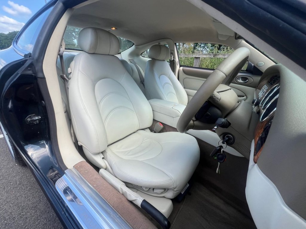 USED 2005 05 JAGUAR XKR 4.2 Coupe // 2dr Automatic (304 g/km, 400 bhp) // px swap 