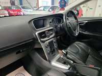 USED 2018 18 VOLVO V40 CROSS COUNTRY 2.0 D3 Pro Euro 6 (s/s) 5dr ULEZ-Sturdy Swedish Hatch