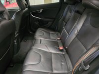 USED 2018 18 VOLVO V40 CROSS COUNTRY 2.0 D3 Pro Euro 6 (s/s) 5dr ULEZ-Sturdy Swedish Hatch