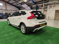 USED 2018 18 VOLVO V40 CROSS COUNTRY 2.0 D3 Pro Euro 6 (s/s) 5dr ULEZ-Sturdy Swedish Hatch
