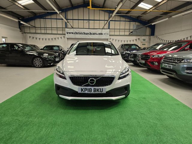 2018 VOLVO V40 CROSS COUNTRY 2.0 D3 Pro Euro 6 (s/s) 5dr - Photo 4