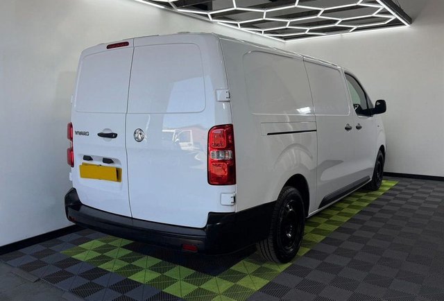2020 VAUXHALL VIVARO - Photo 2