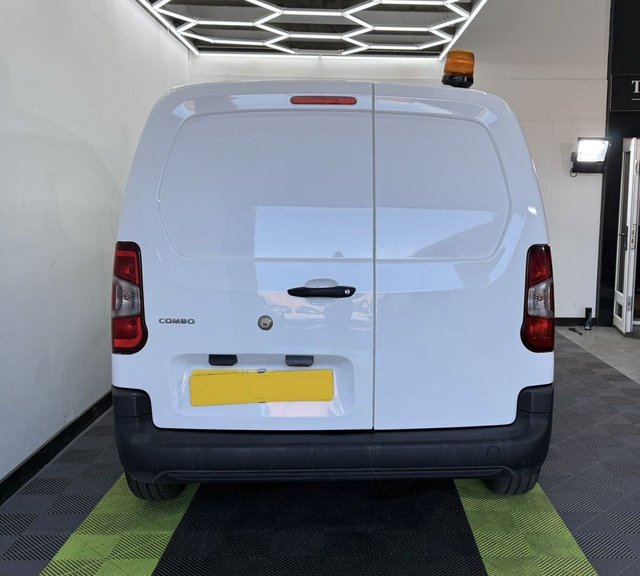 2019 VAUXHALL COMBO - Photo 5