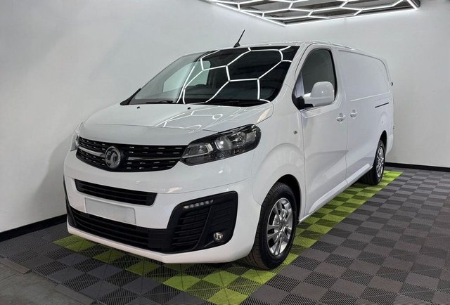 2021 VAUXHALL VIVARO