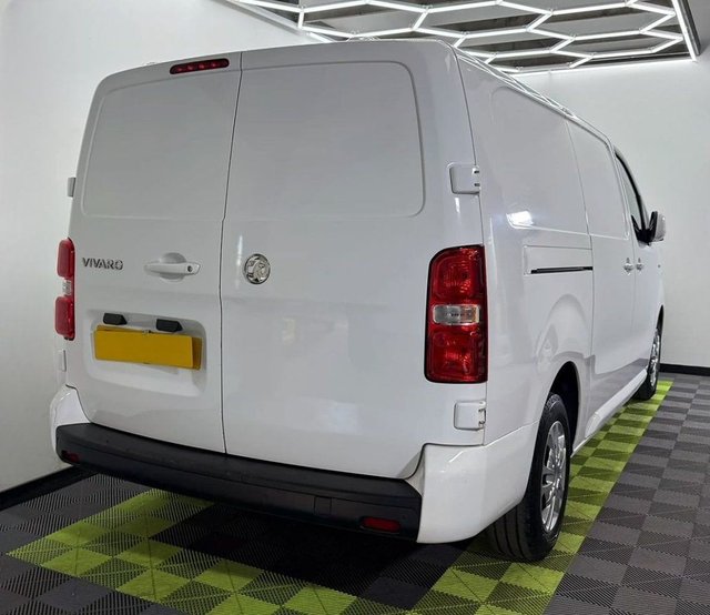 2021 VAUXHALL VIVARO - Photo 4