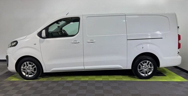 2021 VAUXHALL VIVARO - Photo 5