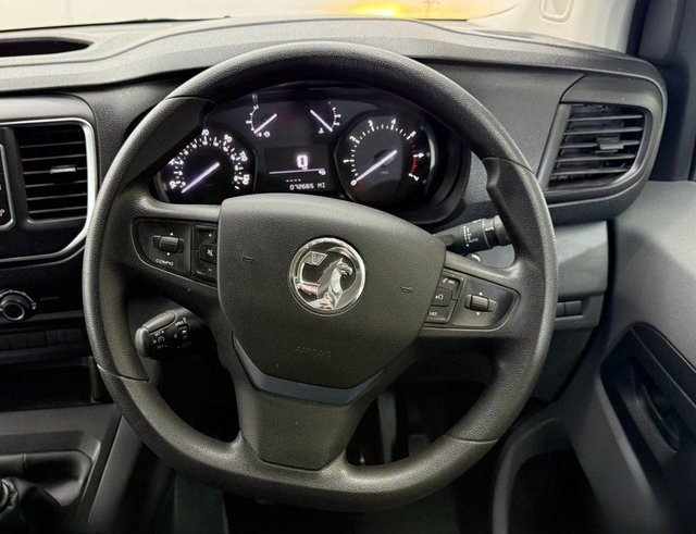 2021 VAUXHALL VIVARO - Photo 8
