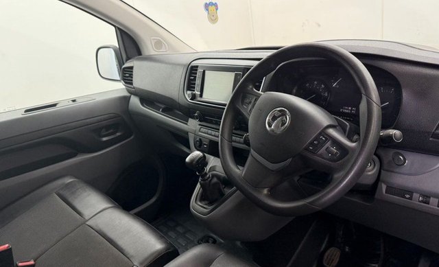 2021 VAUXHALL VIVARO - Photo 10