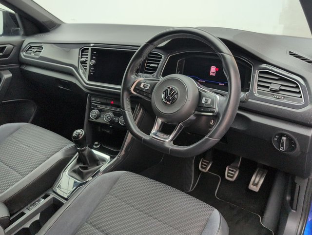 USED 2018 18 Volkswagen T-Roc 1.5 TSI Evo R-Line Suv 5dr Petrol Manual Euro 6 (s/S) (150 Ps) - Sat Nav, Privacy, Sensors