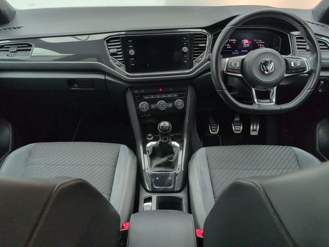 USED 2018 18 Volkswagen T-Roc 1.5 TSI Evo R-Line Suv 5dr Petrol Manual Euro 6 (s/S) (150 Ps) - Sat Nav, Privacy, Sensors