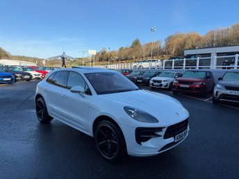 2019 PORSCHE MACAN