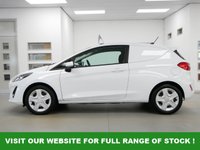 USED 2020 70 FORD FIESTA VAN 1.5 TDCI 85 BHP 3DR ( AIR CON / SAT NAV ! ) 1 OWNER | AIR CON | FACTORY SAT NAV !