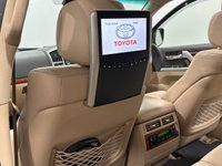 USED 2014 14 TOYOTA LAND CRUISER 4.5 D-4D V8 SUV 5dr Diesel Auto 4WD Euro 5 (268 ps) Complete Toyota UK  Service and Maintenance Record
