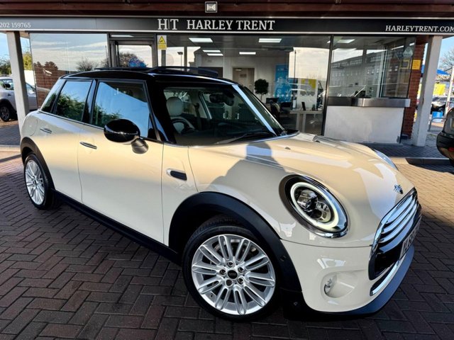 2018 68 MINI Hatch 1.5 Cooper Exclusive Hatchback 5dr Petrol Steptronic Euro 6 (s/s) (136 ps)