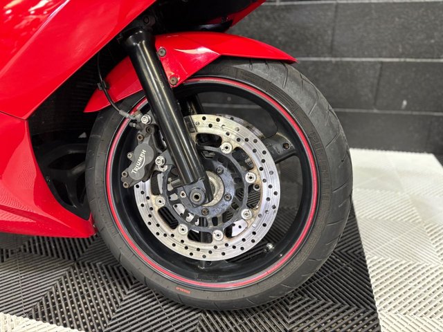 View our TRIUMPH DAYTONA 600