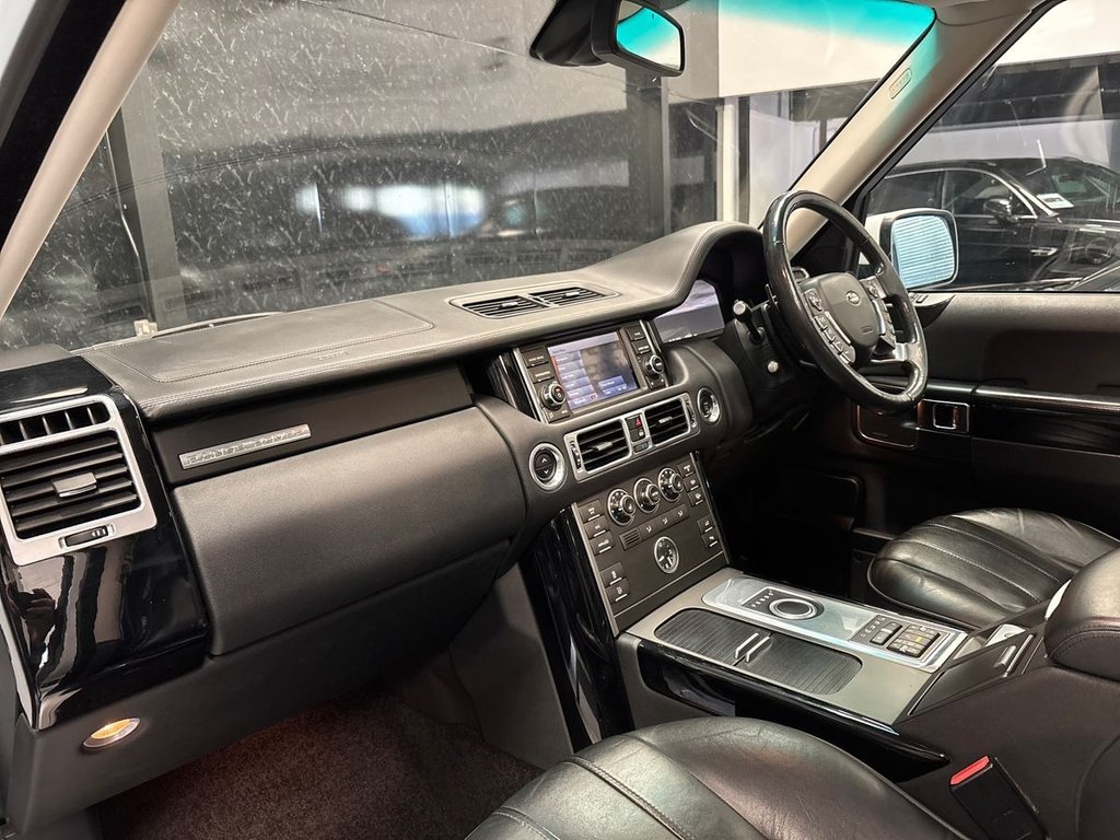 USED 2011 S LAND ROVER RANGE ROVER 4.4 TD V8 Vogue SUV 5dr Diesel Auto 4WD Euro 5 (313 bhp) SIDE STEPS|TOW BAR|HK SOUND