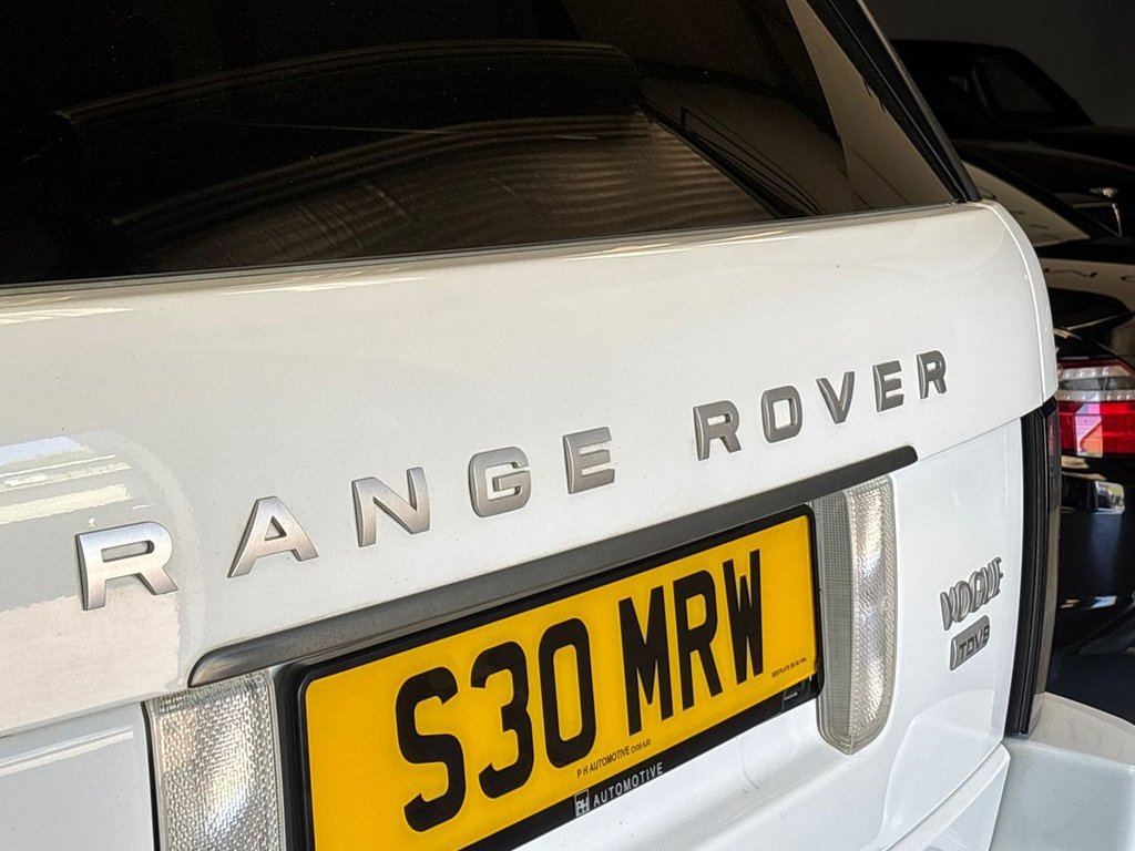 USED 2011 S LAND ROVER RANGE ROVER 4.4 TD V8 Vogue SUV 5dr Diesel Auto 4WD Euro 5 (313 bhp) SIDE STEPS|TOW BAR|HK SOUND