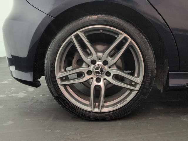 USED 2018 P Mercedes-Benz A Class 1.5 A180d Amg Line Hatchback 5dr Diesel Manual Euro 6 (s/S) (109 Ps) Cruise Control+reversing Camera