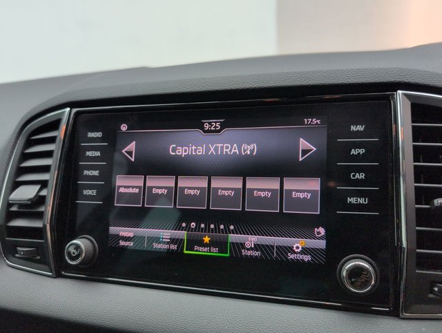 USED 2021 71 Skoda Karoq 1.5 TSI Act SE Drive Suv 5dr Petrol DSg Euro 6 (s/S) (150 Ps) Parking Sensors+front Assist