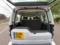 USED 2016 X LAND ROVER DISCOVERY 4 3.0 SD V6 Landmark SUV 5dr Diesel Auto 4WD Euro 6 (s/s) (256 bhp) MERIDIAN SOUND SUNROOF LEATHER