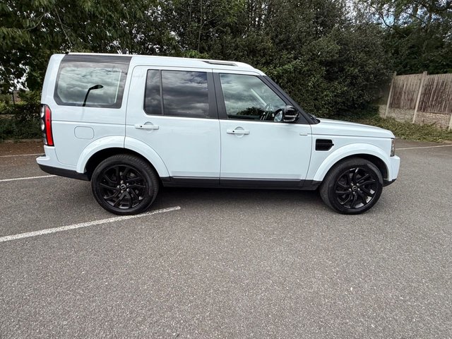 2016 Land Rover Discovery 4 3L Landmark 5dr - Photo 8